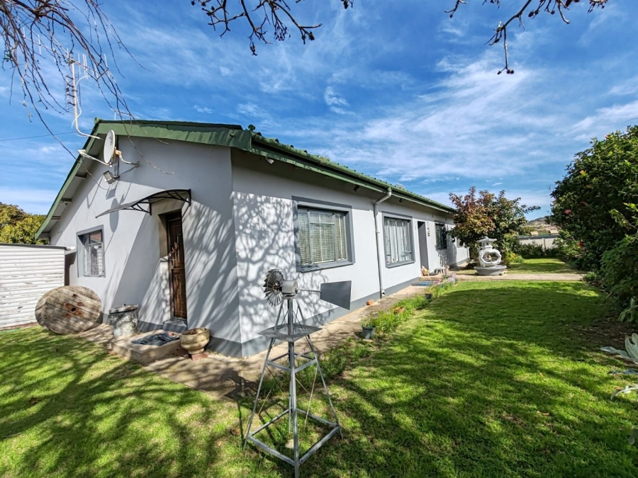 5 Bedroom Property for Sale in Hartenbos Central Western Cape